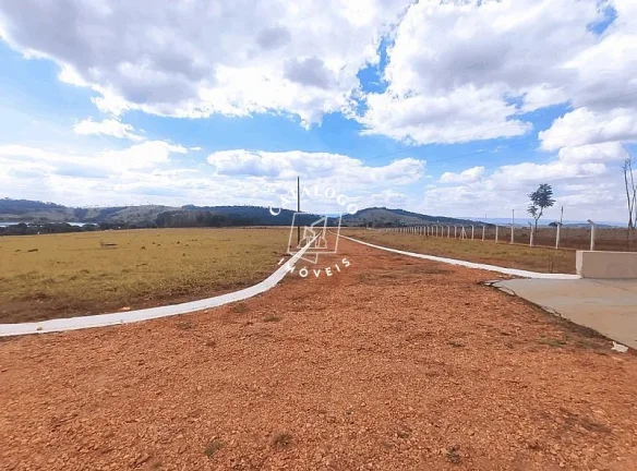 Imagem Terreno em Condomínio a Venda no bairro Centro - Cássia, MG