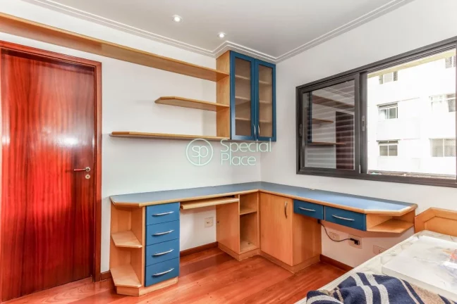 Imagem Lindo apartamento em Perdizes. São 144 m2 de área privativa. Ambientes amplos, arejado e repleto d...