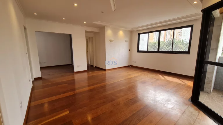 Imagem Lindo apartamento à venda, 150m², com 3 dormitórios, sendo 2 suítes, 3 vagas e depósito privativo.