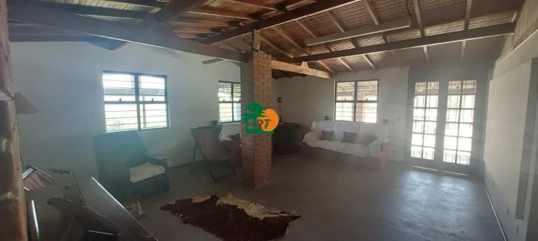 Imagem Sítio para Venda em São Roque, Vila Darcy Penteado (mailasqui), 4 dormitórios, 2 suítes, 1 banheiro