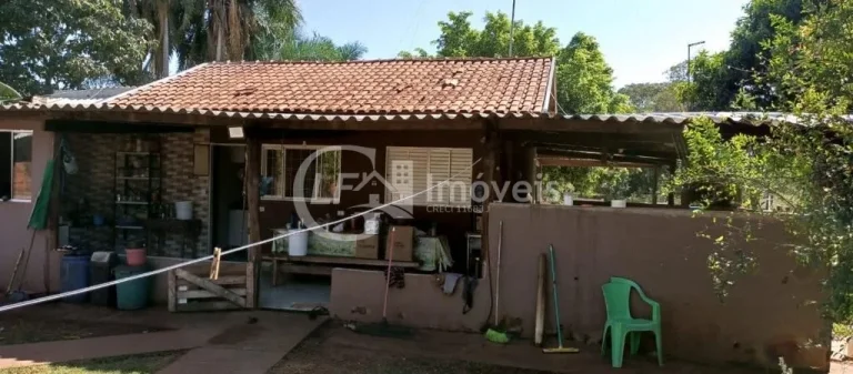 Imagem Chácara à venda em Terenos-MS, Zona Rural: 5 quartos, 1 suíte, 2 salas, 3 banheiros, 180m² de área!