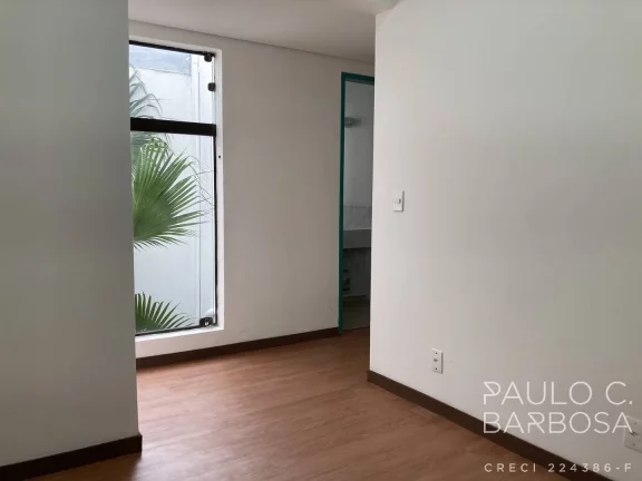 Imagem Pinheiros conjunto em sobreloja - 6 Salas - 3 Vagas - 130m²