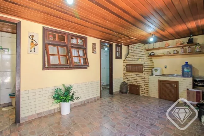Imagem Sobrado com charme e praticidade na zona sul!

Essa casa estilo sobrado é perfeita para quem busca ...