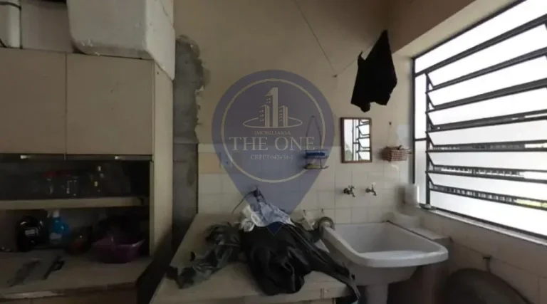 Imagem Casa de 4 Quartos no Jardim das Acácias: Venda ou Locação em São Paulo-SP! 3 Salas, 4 Banheiros, 3 Vagas, 210m². Agende uma Visita!