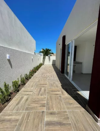 Imagem Terras Alphaville 1 - Casa de 3 suítes com 311m² e 3 vagas de garagem!