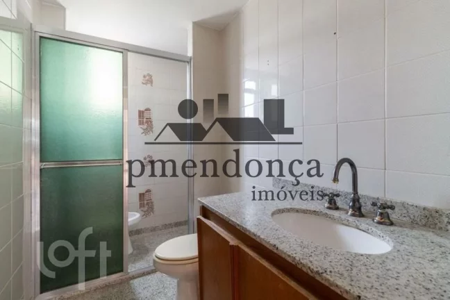 Imagem Lindo apartamento no último andar, com uma bela vista, planta espaçosa e muita luminosidade natura...