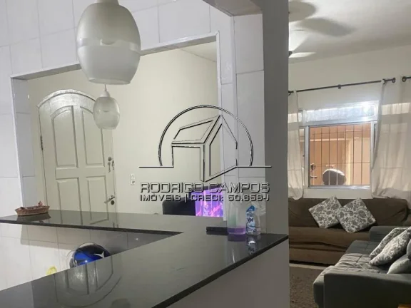 Imagem Espaçosa Casa Geminada à Venda no Tupiry, Praia Grande - 3 Quartos