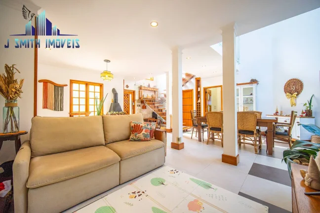 Imagem CASA ESTILO CAMPESTRE, LINDA, 3 SUÍTES. ÓTIMOS ACABAMENTOS.