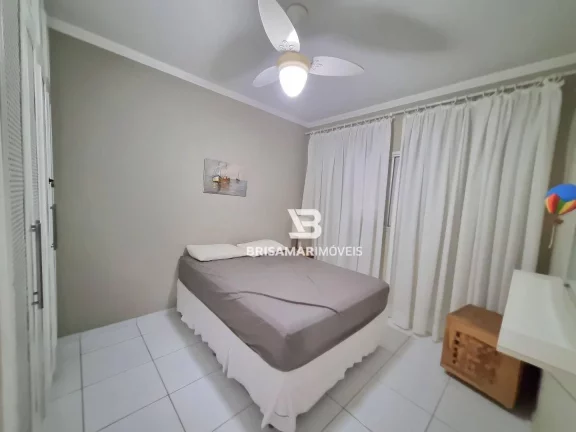 Imagem PITANGUEIRAS- BELÍSSIMO APARTAMENTO NO CALÇADÃO , TOTALMENTE REFORMADO, GARAGEM NO PRÉDIO.