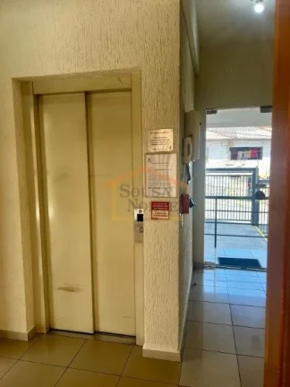 Imagem Charmoso apartamento, 44m², 2 aconchegantes dormitórios, sala 2 ambientes, sacada, cozinha com arm...