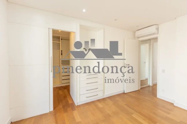 Imagem Apartamento excelente na Vila Romana com 4 quartos (3 suítes) e 3 vagas, 172m²
