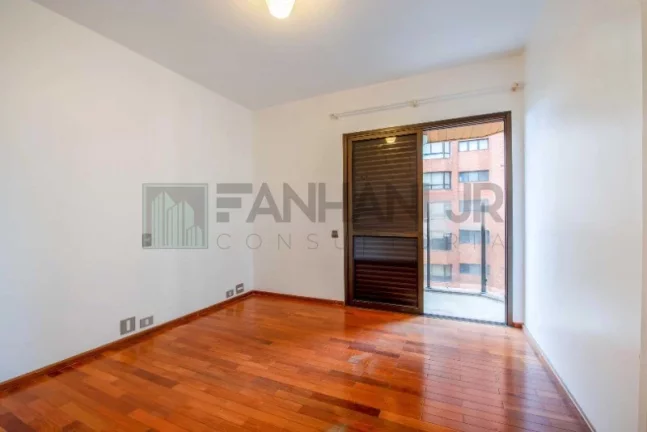 Imagem Apartamento de Luxo na Jardim Europa, São Paulo-SP: 3 quartos, 3 suítes, 3 salas, 5 banheiros, 3 vagas - 225m². Aproveite!