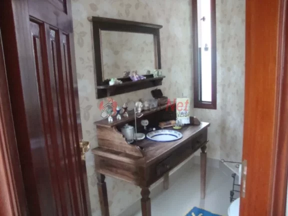 Imagem Sobrado em Condomínio Fechado no bairro Vila Lusitânia com 406m² em São Bernardo