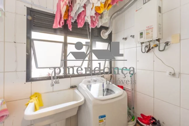 Imagem Apartamento à Venda em Perdizes com 04 quartos ( 1 sui­te ) e 2 vagas, 110m².