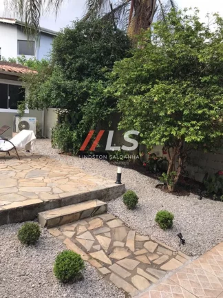 Imagem Vende-se Casa em condomínio fechado
