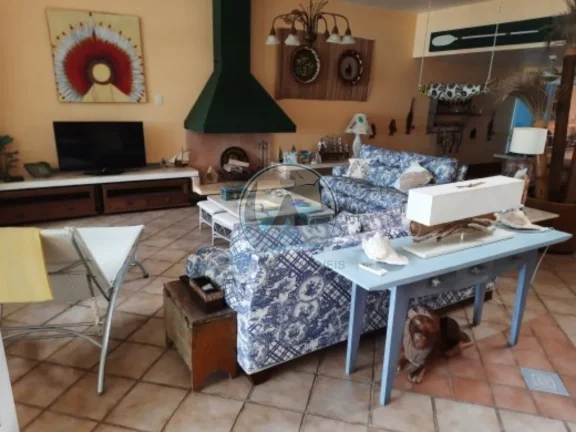 Imagem Residência de Luxo à Venda em Ubatuba-SP na Cobiçada Lagoinha: 5 Quartos, 5 Suítes, 3 Salas, 1 Banheiro, 4 Vagas, 400m²