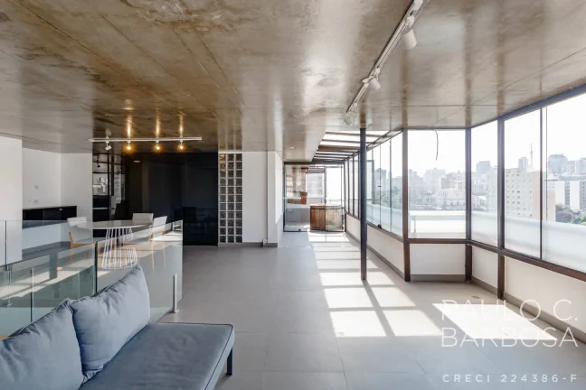 Imagem Pinheiros Cobertura com 3 dormitórios ( 2 Suítes) - 3 Vagas - 240m²