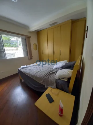 Imagem Casa no Jardim Hollyood - SBC , com 02 dormitórios , suite, quarto de empregada com wc, 2 vagas.