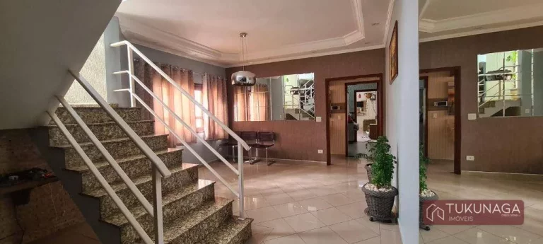 Imagem Sobrado com 3 dormitórios à venda, 192 m² por R$ 1.350.000,00 - Vila Galvão - Guarulhos/SP