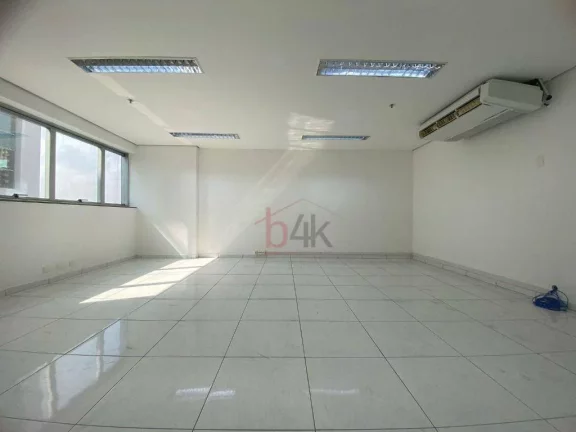 Imagem Salas comerciais unificadas com o total de 160m² para locação no Alto da Boa Vista/Santo Amaro.