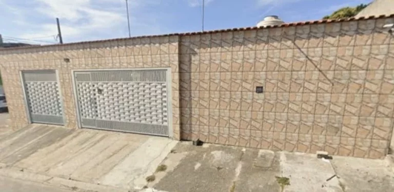 Imagem Casa com 3 dormitórios à venda, 117 m² por R$ 400.000,00 - Jardim Nazareth - Suzano/SP