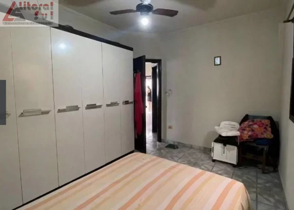 Imagem Imperdível oportunidade! Casa à venda em Praia Grande-SP, bairro Tupi, 3 quartos, 1 sala, 1 banheiro, 105 m² de área.