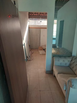 Imagem LINDO SOBRADO COM 5 DORMITÓRIOS, SENDO 4 SUÍTES, QUINTAL COM CHURRASQUEIRA, 2 VARANDAS. RUA TRANQUILA E ARBORIZADA. PRÓXIMO A AVENIDA DO ESTADO