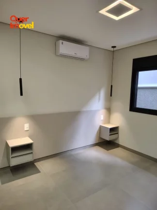 Imagem Condomínio de alto padrão em Ribeirão Preto-SP: Casa com 3 suítes, 4 vagas e 147m² no Jardim San Marco II