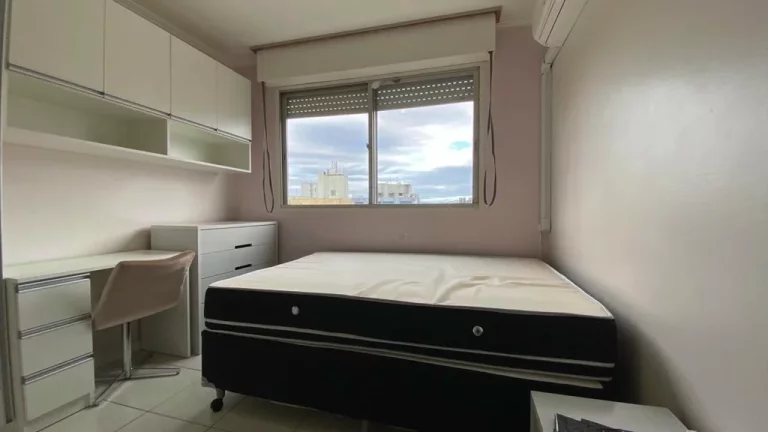 Imagem Apartamento à venda em Porto Alegre, Centro Histórico, com 1 quarto, 42m2