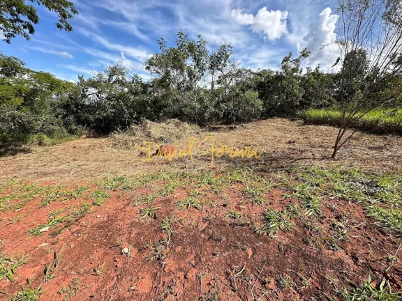 Imagem Lote com 1.000 m² Com fundo e vista livre para reserva - Condomínio Santa Monica - Jardim Botânico - DF