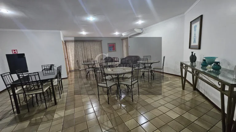Imagem Apartamento com 3 Dormitórios e 2 Vagas no Centro – 96m²