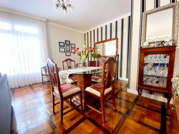 Imagem Casa à Venda, 06 Dormitórios(2 suítes), 165m2, Vaga, Trindade - Florianópolis/SC