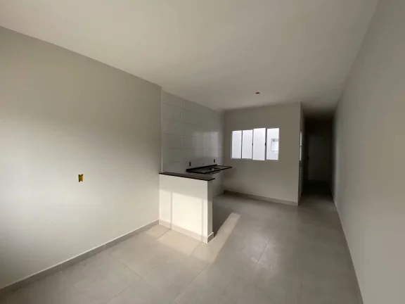 Imagem Casa à venda com 2 domitórios com suíte, próximo de tudo!