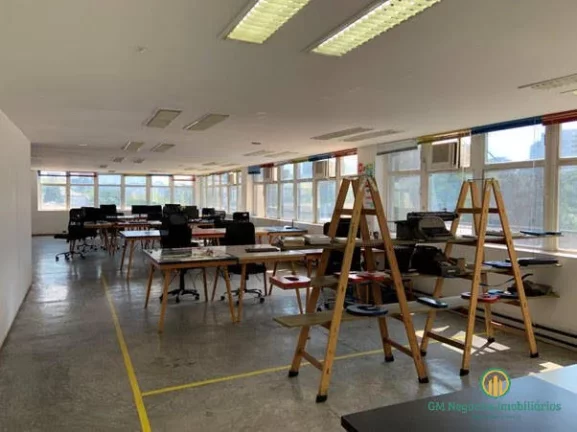 Imagem Aluga-se / Vende-se meia laje comercial na Faria Lima em prédio Reformado