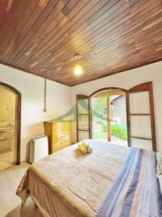 Imagem Linda casa de vidro à venda no Clube da Montanha, em Atibaia