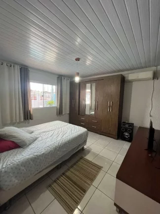 Imagem Casa com 3 dormitórios e 3 vagas de garagem - Ubatuba | São Francisco do Sul/SC