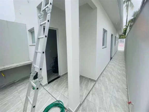 Imagem Casa com 2 dormitórios à venda, 50 m² por R$ 460.000 - Jardim Real - Praia Grande/SP