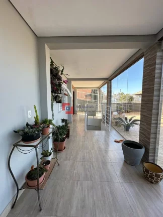 Imagem Linda casa triplex com ótima vista para o mar praia do Grant- Itajuba Barra
