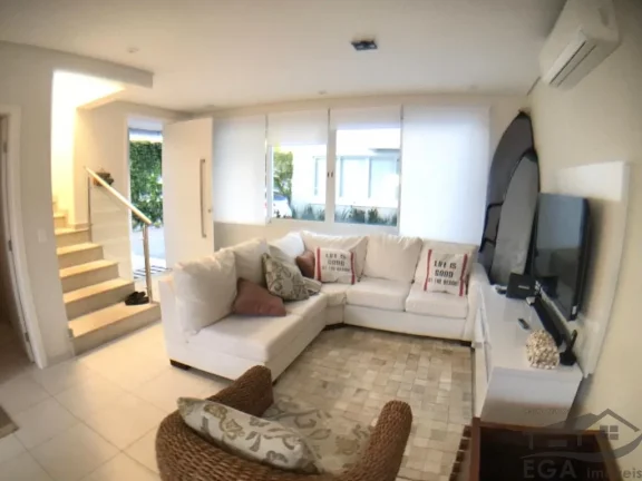 Imagem Casa Avenda Em Condominio de Alto Padrão