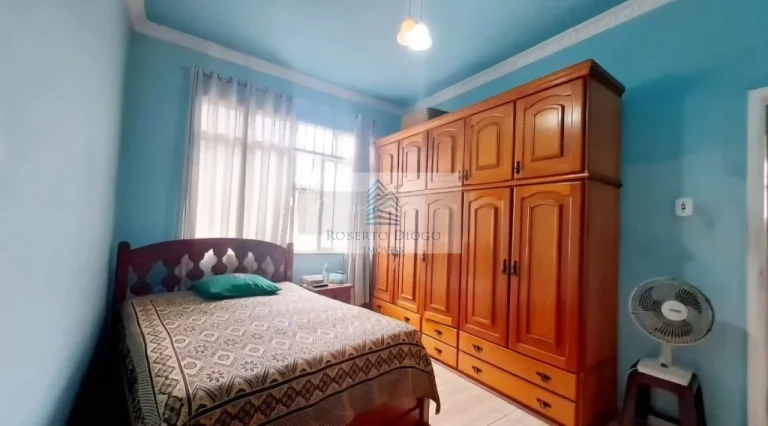 Imagem Casa à venda em Niterói-RJ, bairro Fonseca: 3 quartos, 1 suíte, 1 sala, 2 banheiros, 1 vaga de garagem, 100m² de área.