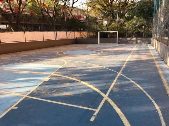 Imagem Ótima localização - Apartamento Andar Alto de 2 dormitórios e 1 vaga de garagem ao Lado da Estação Brás