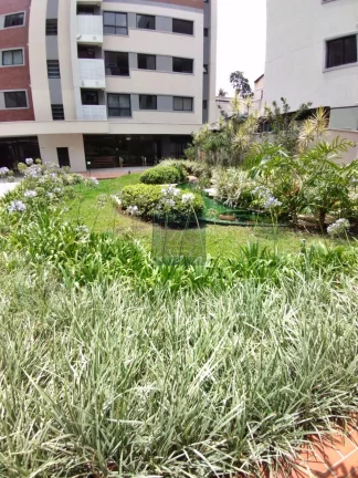 Imagem Condomínio Clube próximo ao Parque Barigui - 3 quartos. 1 suíte. Vaga dupla. 71,32 m² privativos. Face Oeste.
