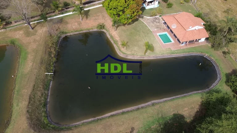 Chácara Exclusiva Riquíssima d´água em Hidrolândia/GO