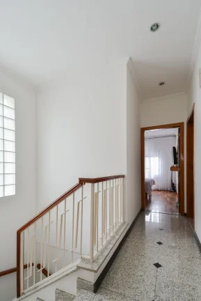 Imagem Casa Sobrado Ipiranga - 200M², 3 Dorms, 1 Suíte, 3 Vagas, Varanda, Copa, Dependência de Serviço, Espaço Gourmet.