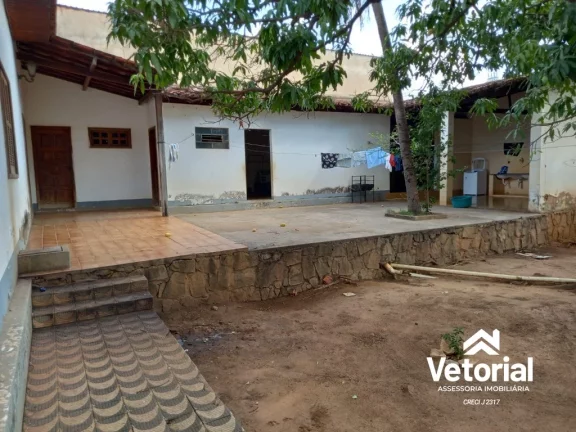 Imagem Casa com 6 dormitórios no Bairro JK - Barreiras-BA