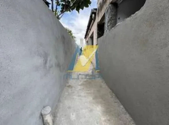 Imagem Galpão Industrial com 600m², Trifásico e Acesso para Caminhão
