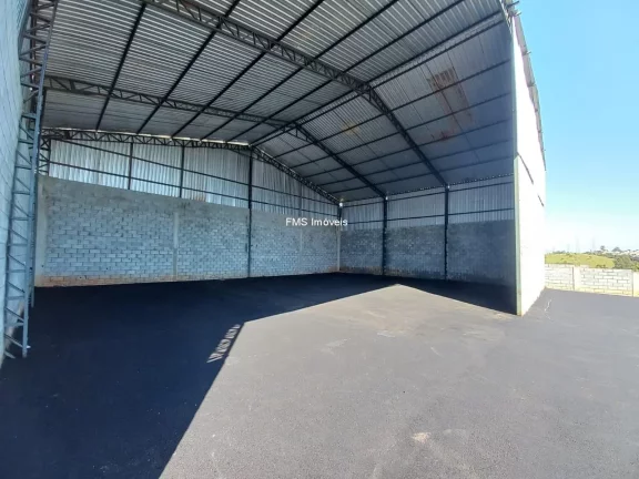 Imagem Galpão com 300m² em Itaquaquecetuba.