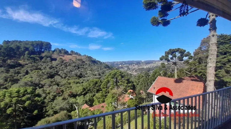 Imagem Casa a Venda na Região do Alto do Vale Encantado em Campos do Jordão - SP