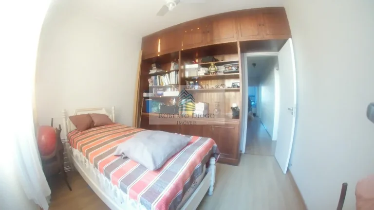 Imagem Apartamento de Luxo à Venda no Ingá, Niterói-RJ: 4 Quartos, 1 Suíte, 1 Sala, 3 Banheiros, 1 Vaga de Garagem, 157m² de Área