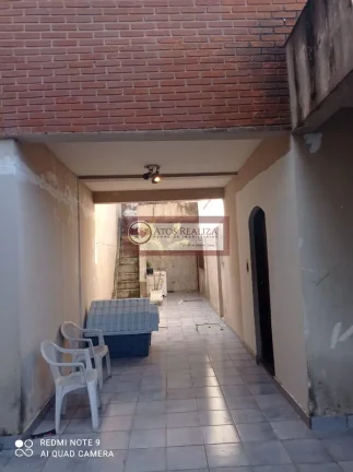 Imagem PORTUNIDADE EXCLUSIVA NA CIDADE DUTRA. Vendo uma casa Assobradada na Cidade Dutra, Próximo ao bolsão de Interlagos. São 3 Dormitórios, sendo 1 Suíte, varanda com vista para a represa, 4 vagas de garagem, Sala 2 ambientes, copa e Cózinha, Área Gourmet com 